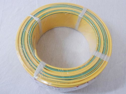 家里裝修電線用軟線還是硬線好？聽老電工這樣說，后悔我家選錯了